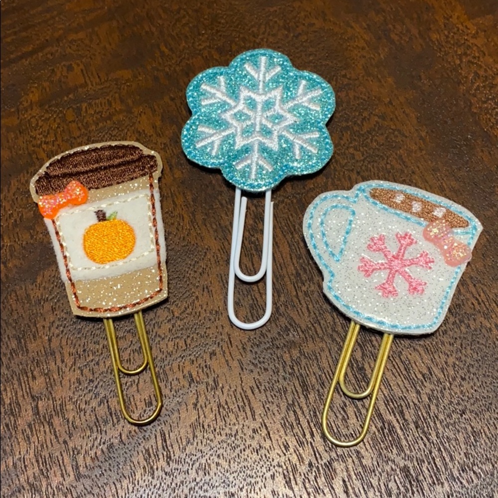 3/$15 Bundle. Trio of felt paperclips ❄️ 🎃 - Picture 1 of 2